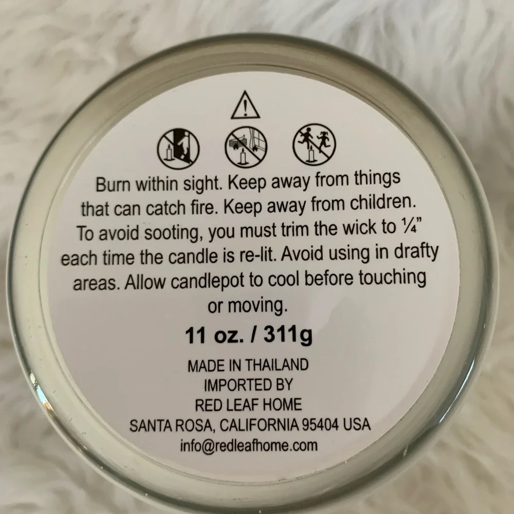 RED LEAF HOME Aromatherapy Stress Relief Waterlily & Aloe 1wick candle NWT